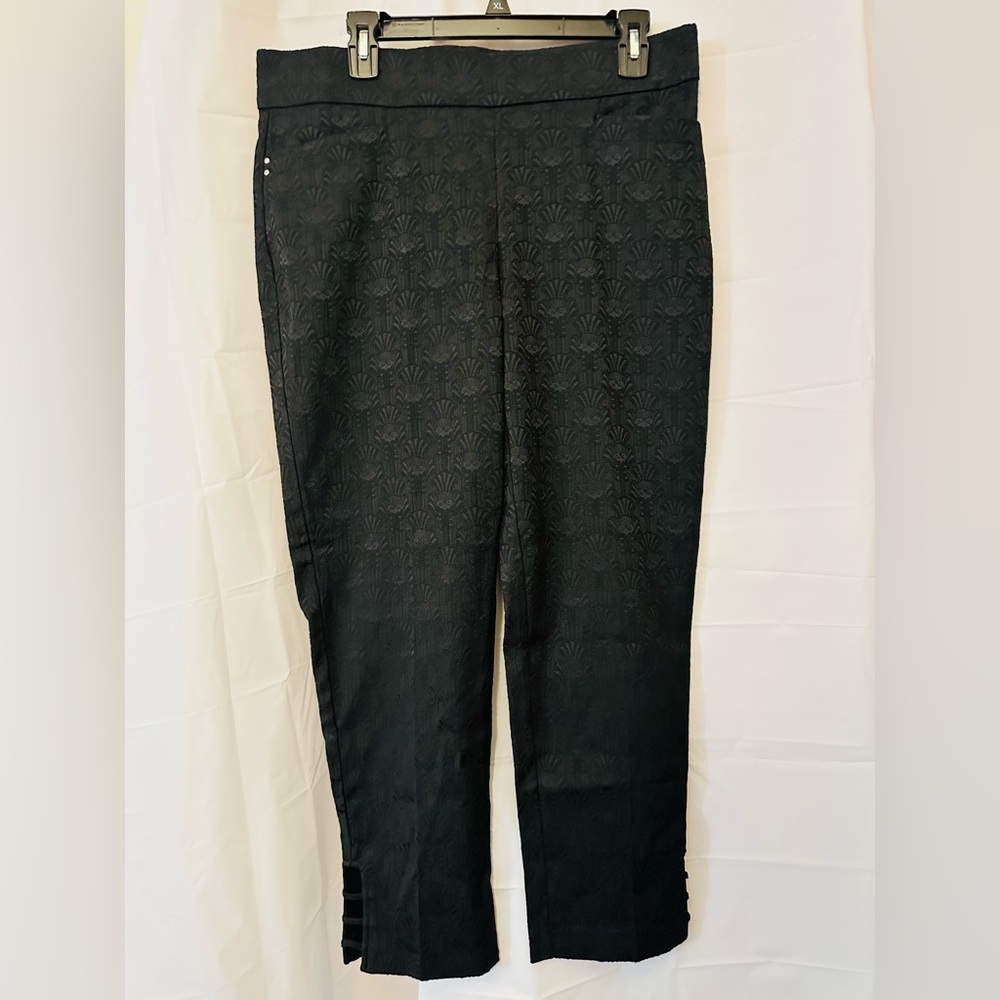 Womens 89th and Madison Pull-up Dress Pants, Size L, Color Black, pre-owned.
